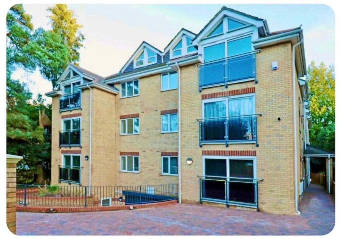Modern, Comfy Town Centre Gem, Near Beach, Parking Bornemouth
