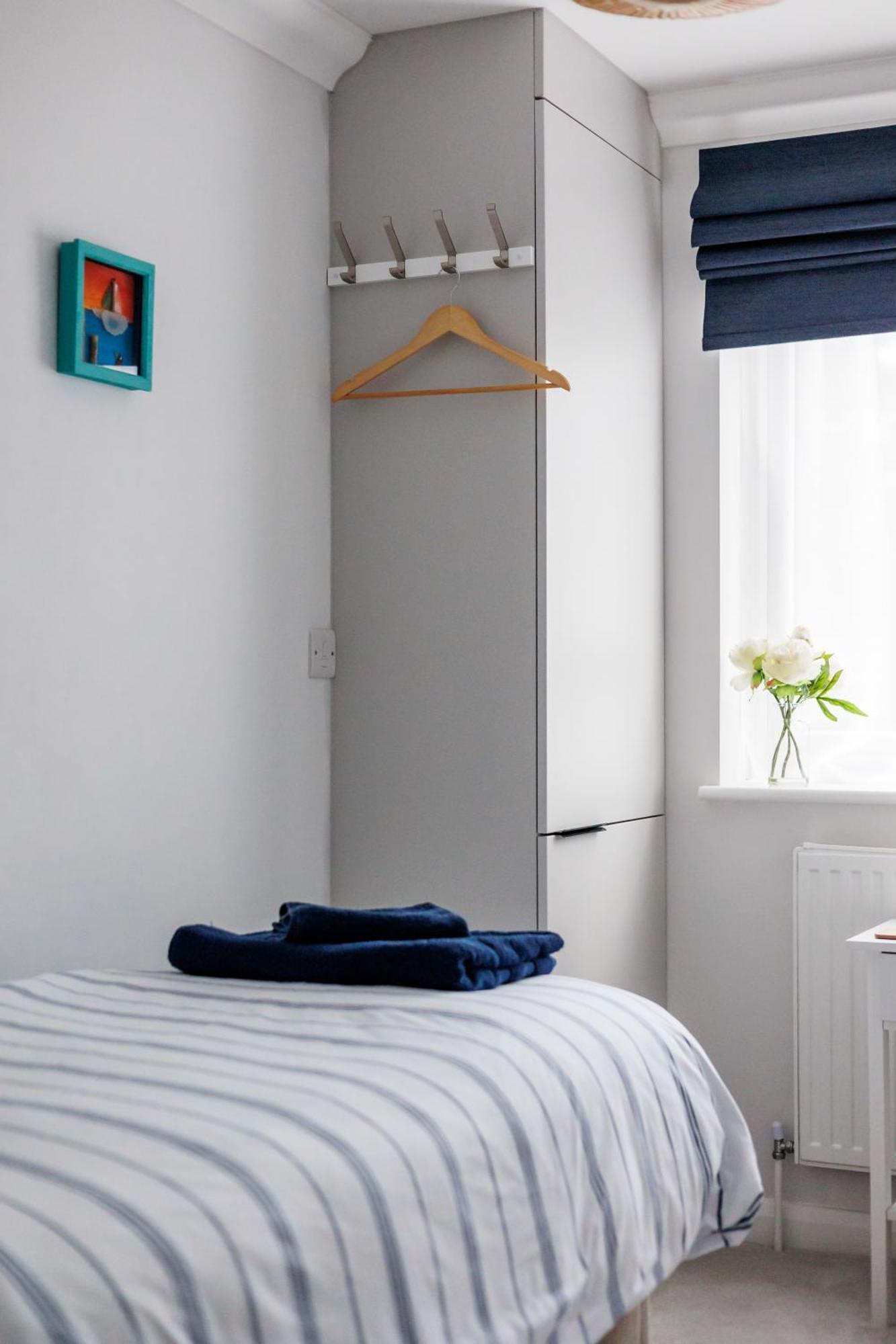 Modern, Comfy Town Centre Gem, Near Beach, Parking Appartement *
