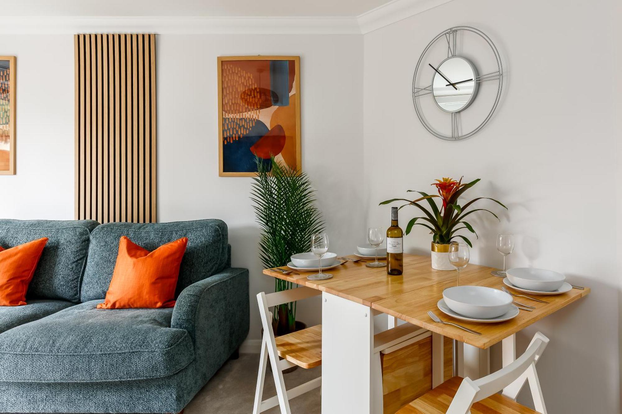 Appartement Modern, Comfy Town Centre Gem, Near Beach, Parking