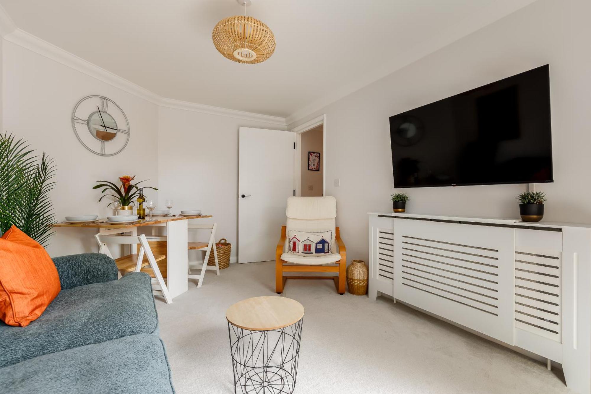 Modern, Comfy Town Centre Gem, Near Beach, Parking * Bornemouth